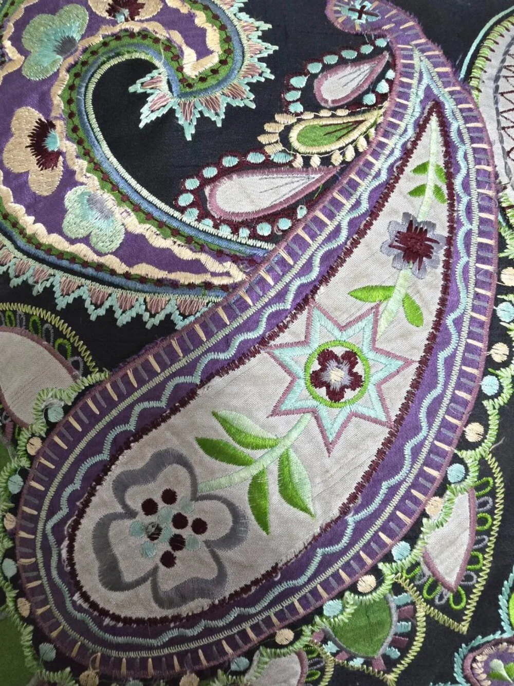 Pier 1 Decorative Paisley Print Throw Pillow Blue Green Purple Zipper EUC.